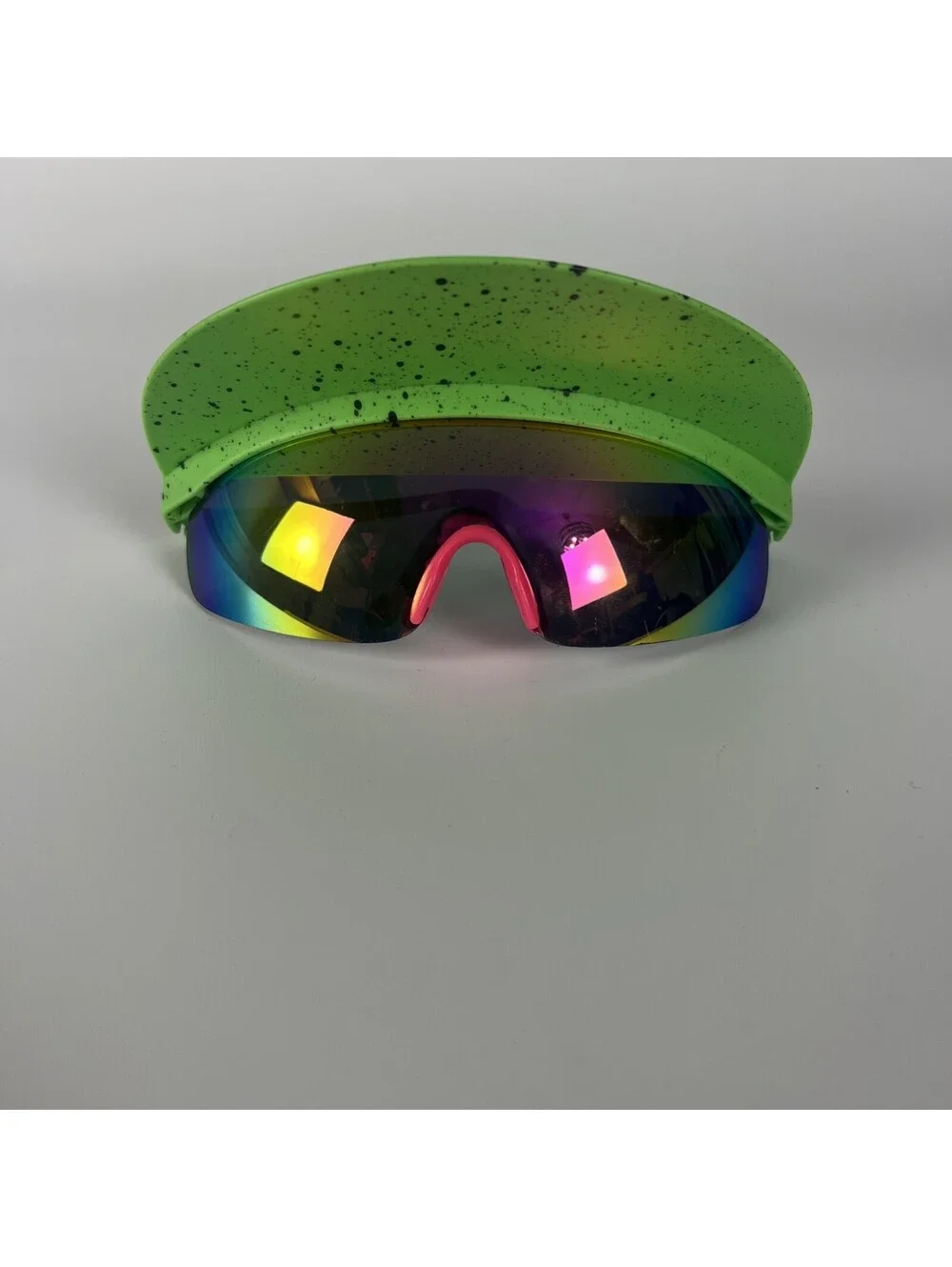 Sun Chill Retro Sunglasses with Hat Brim